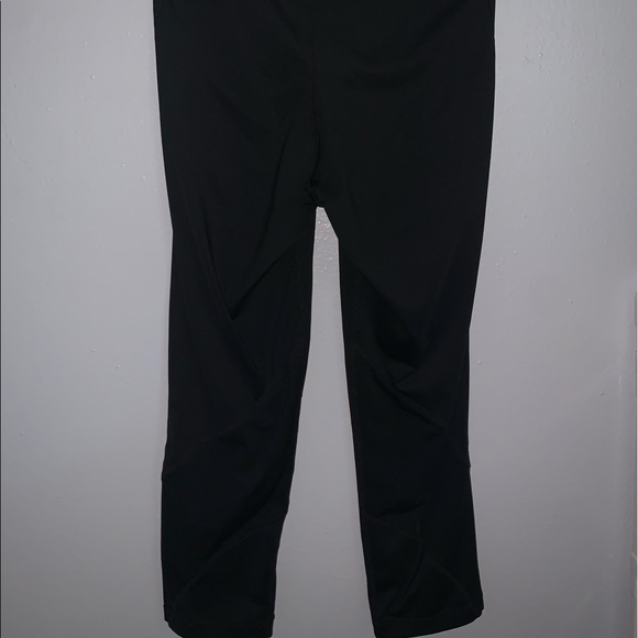 Nike Pro Capri Leggings - Picture 6 of 6